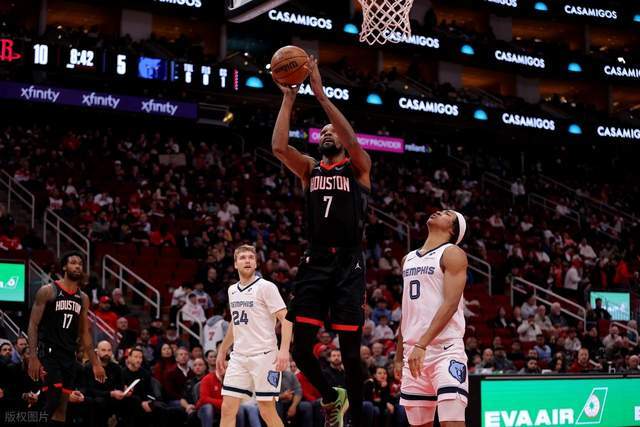 世界杯直播软件-拉锯战！火箭领先9分被反超：替补合计14中2，杜兰特12分7板