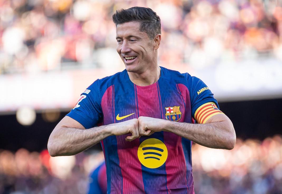 世界杯直播软件-莱万建功比肩梅罗，亚马尔世界波创生涯纪录，巴萨3-0主场11连胜