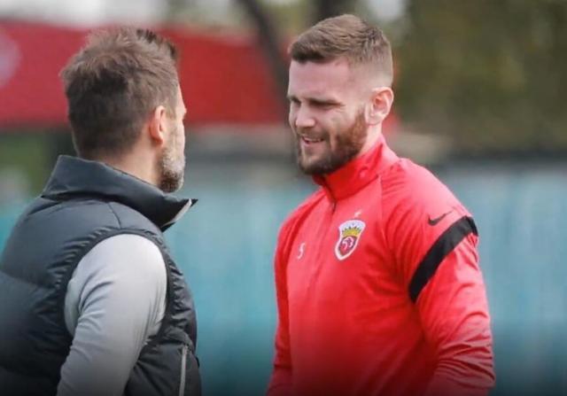 海港新援后卫坦承经济是加盟原因 对未来充满信心